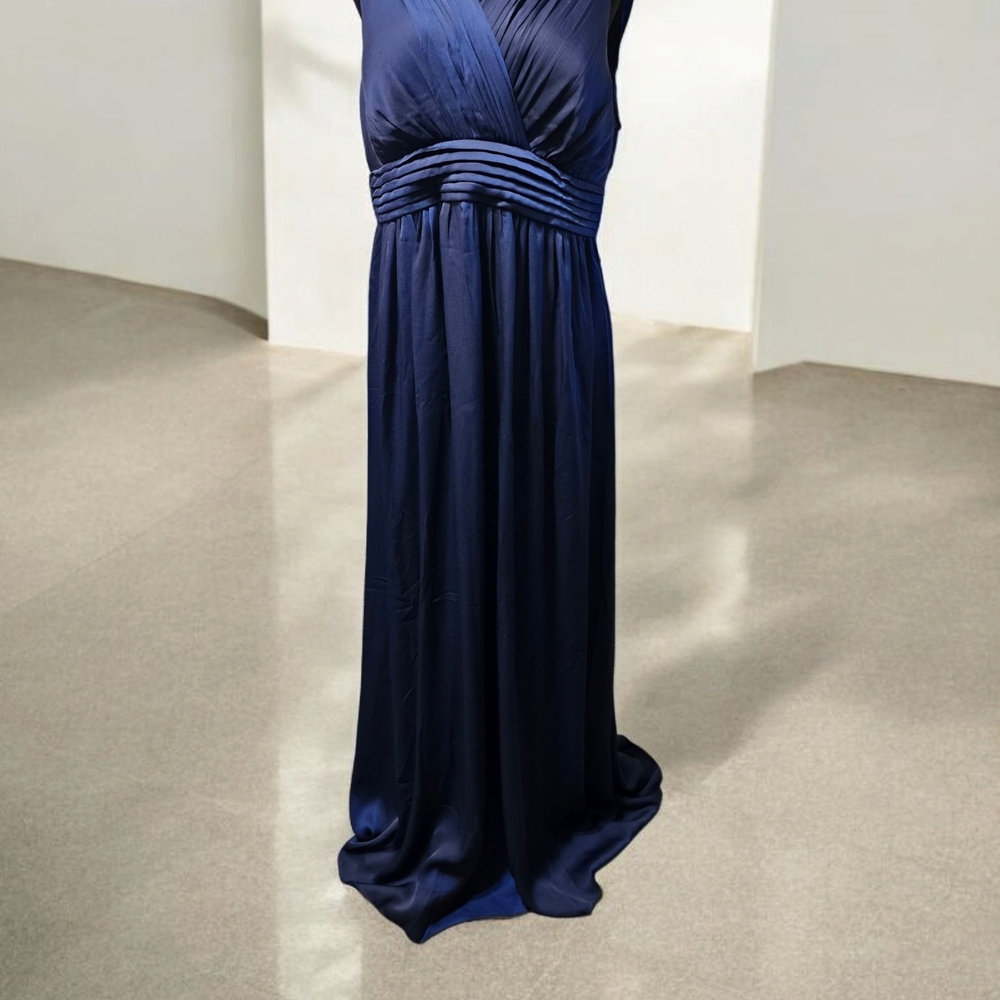 Geode Evening Gown - Picture 3 of 9